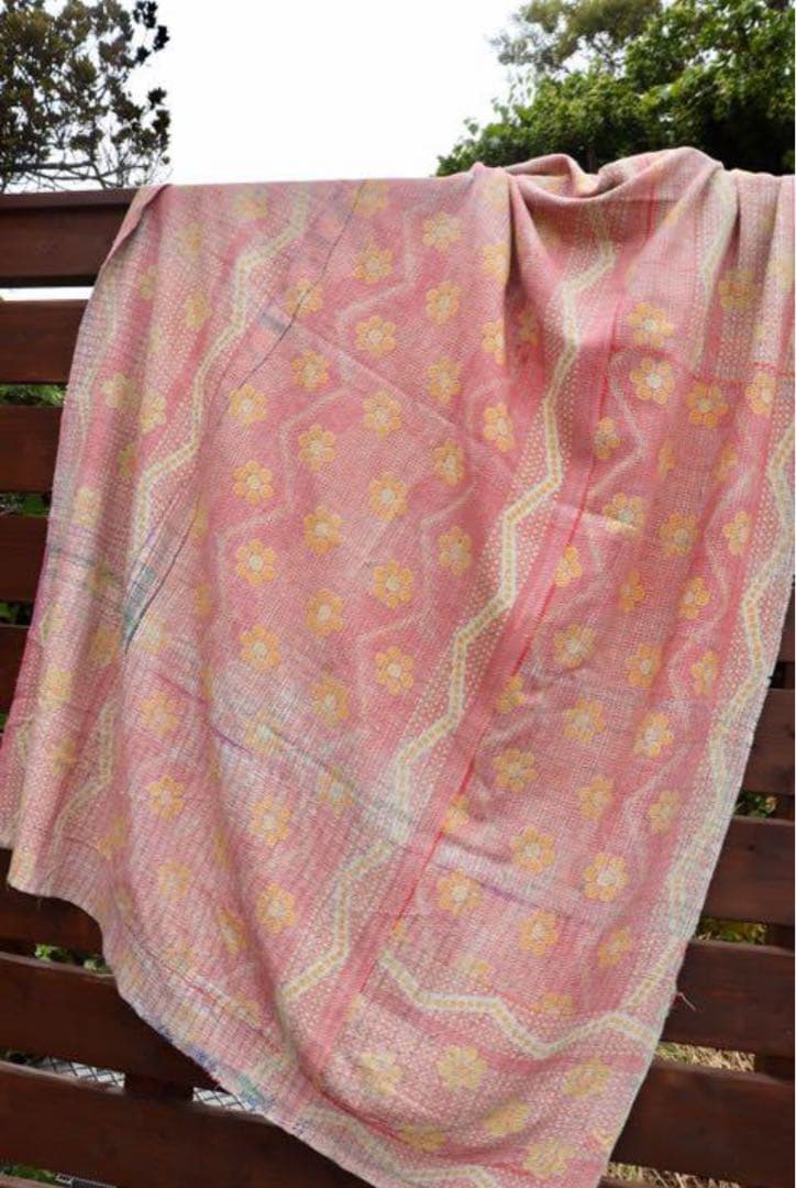 【未使用】ヴィンテージラリーキルト　パステルピンク　インドカンタキルトラグ