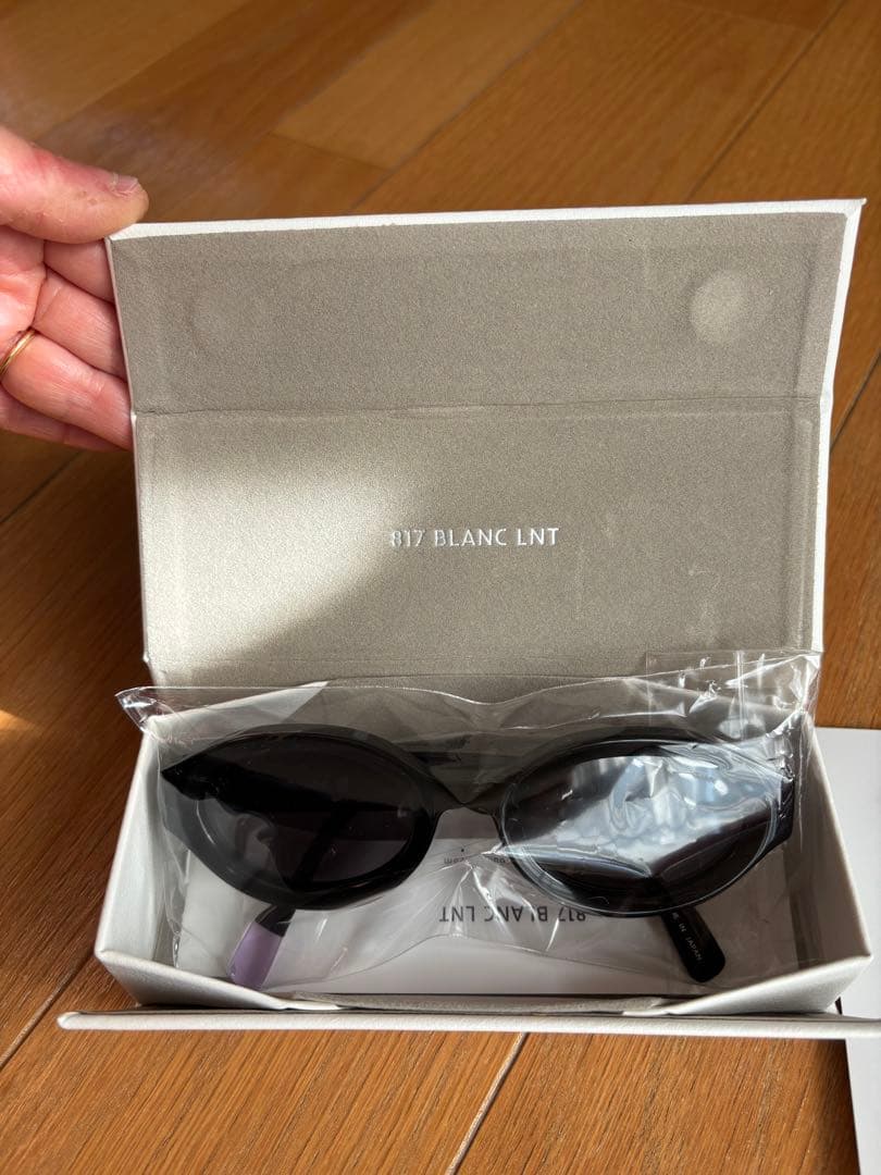 FETICO コラボサングラス　BLANC.黒