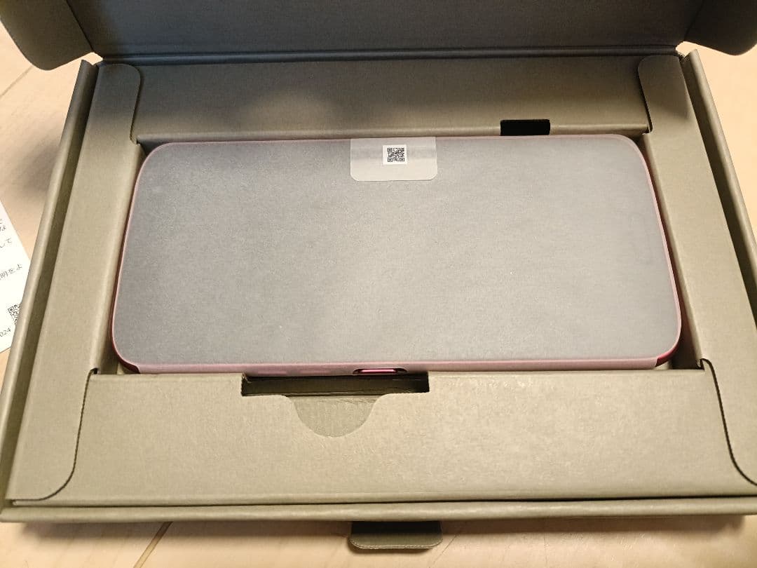 新品未使用　docomo らくらくスマートフォン F-53E 本体(ピンク)