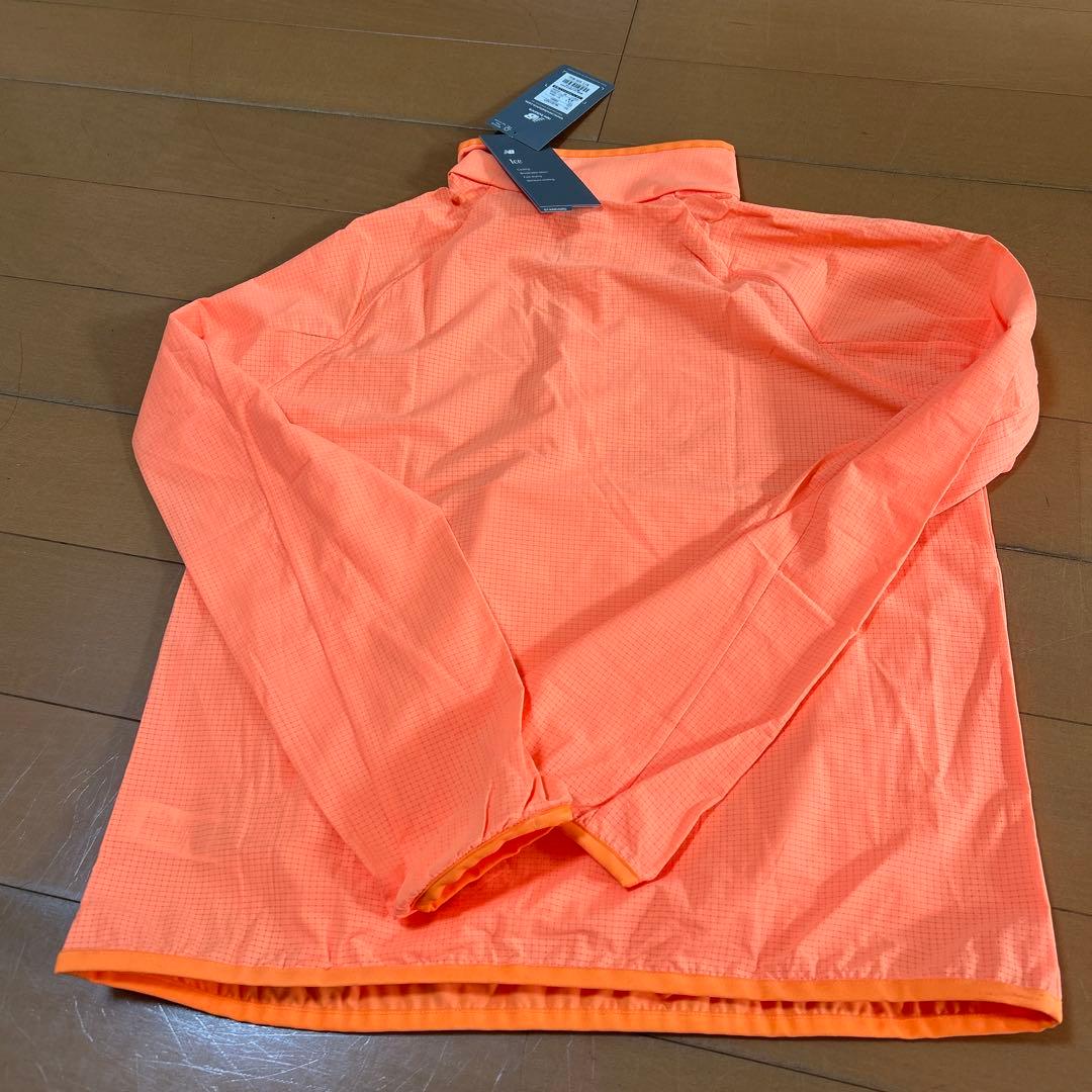 ニューバランス　アウター　オレンジ　未使用品