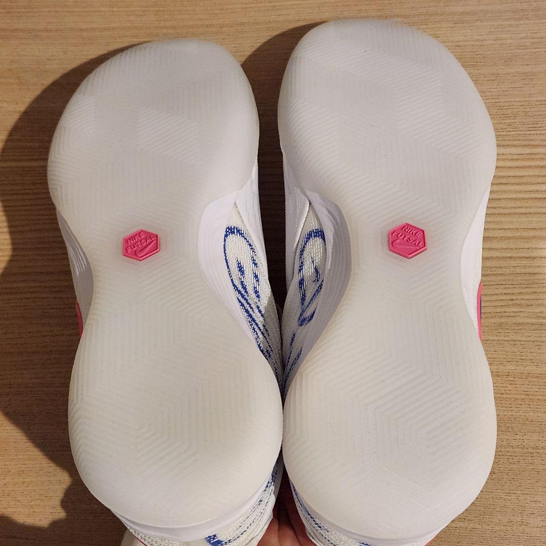 新品 ナイキ ティエンポリアクトガト フットサルシューズ 26.0cm