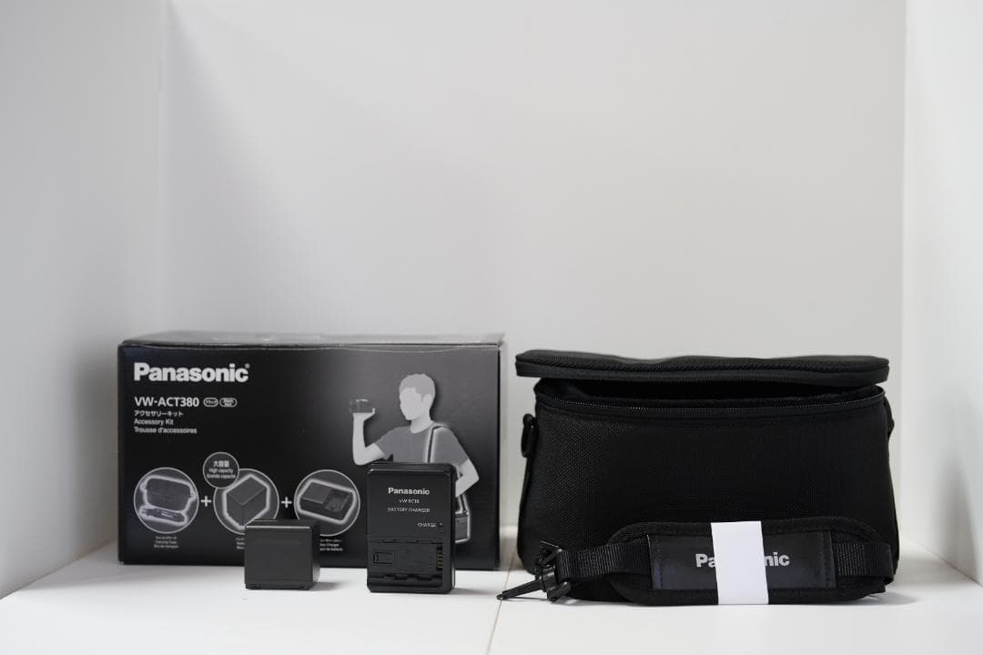 【新品同様】Panasonic HC-W585M+アクセサリーキット+三脚