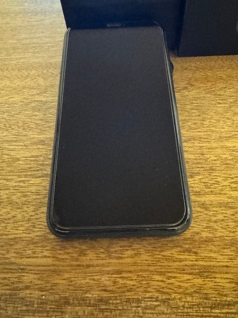 海外版SiMフリーiPhone 11Proミッドナイトグリーン256 GB