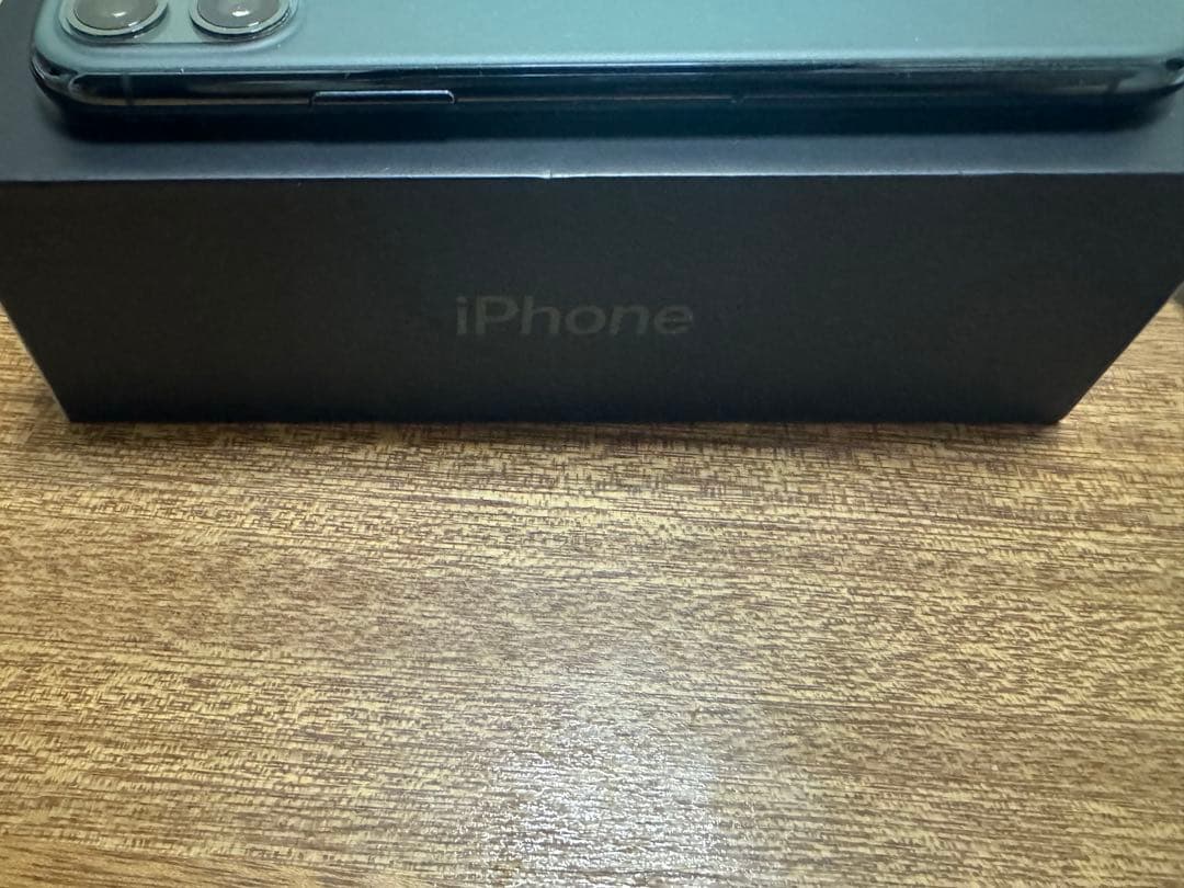 海外版SiMフリーiPhone 11Proミッドナイトグリーン256 GB