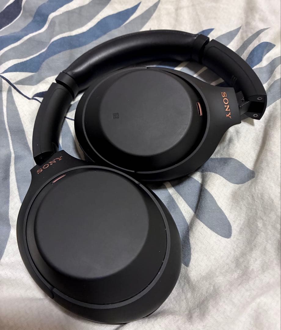 感動品・美品 Sony WH-1000XM4 ブラック