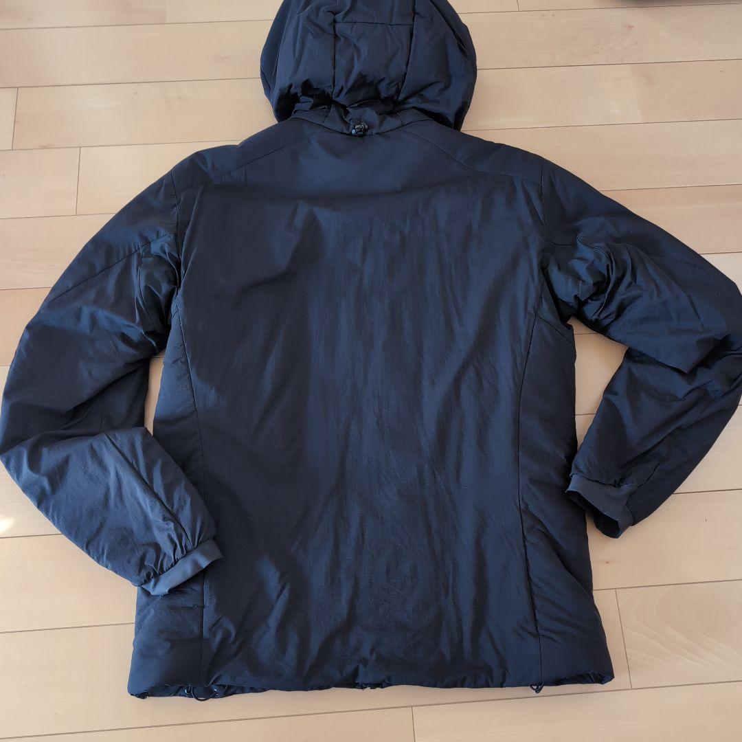 5*2様 【美品クリーニング済】アークテリクス　ATOM AR HOODY　正規