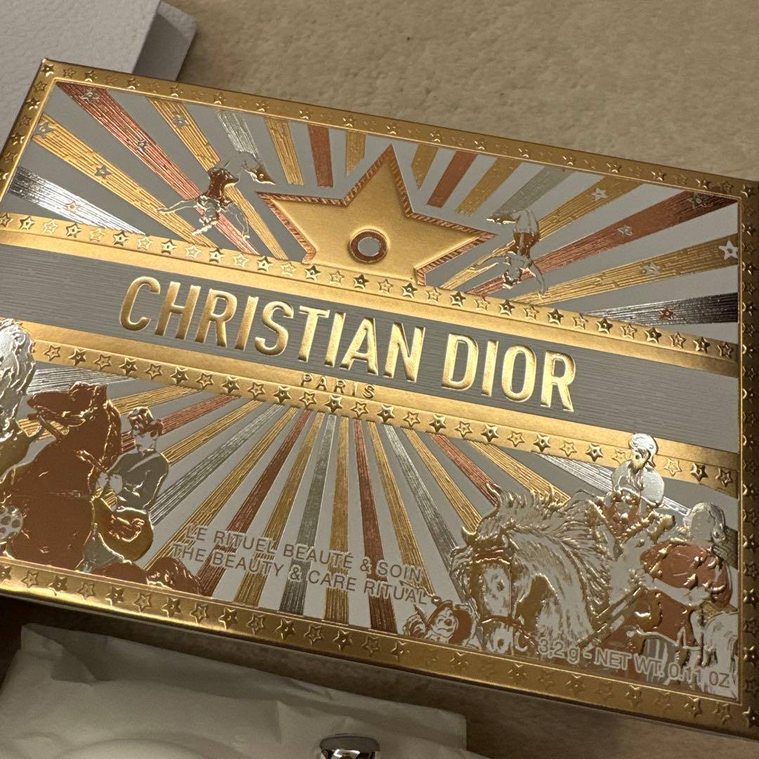 Dior メイクアップセット 化粧ポーチ付　クリスマスコスメ