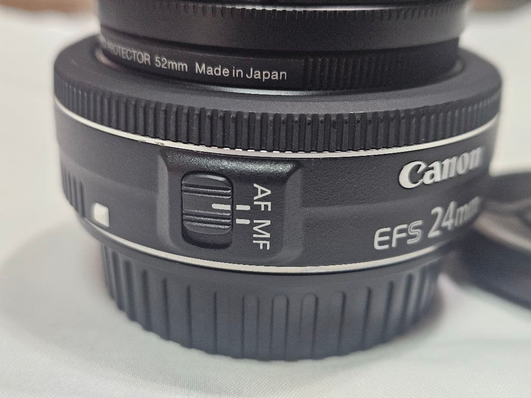 Canon EF-S 24mm f/2.8 STM レンズ