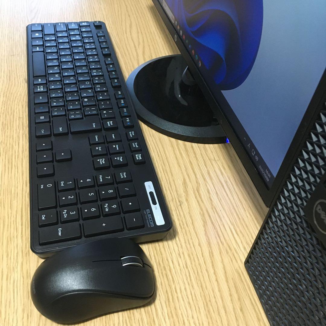 DELL Win11 快速i3 8Gメモリ 快適SSD 23.8'IPSモニター