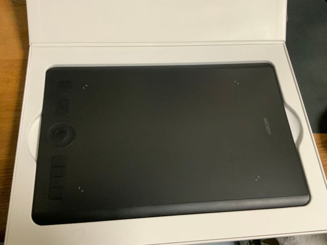 Wacom Intuos Pro Medium PTH-660 箱あり・替え芯付