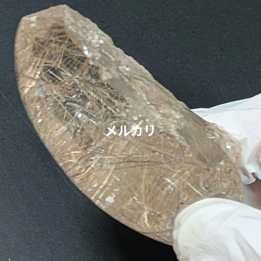 今だけ半額！ルチルクォーツ（ルチルレイテッド）磨き原石 専用台座付き