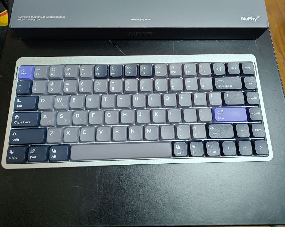 Nuphy AIR75 HE キーボード