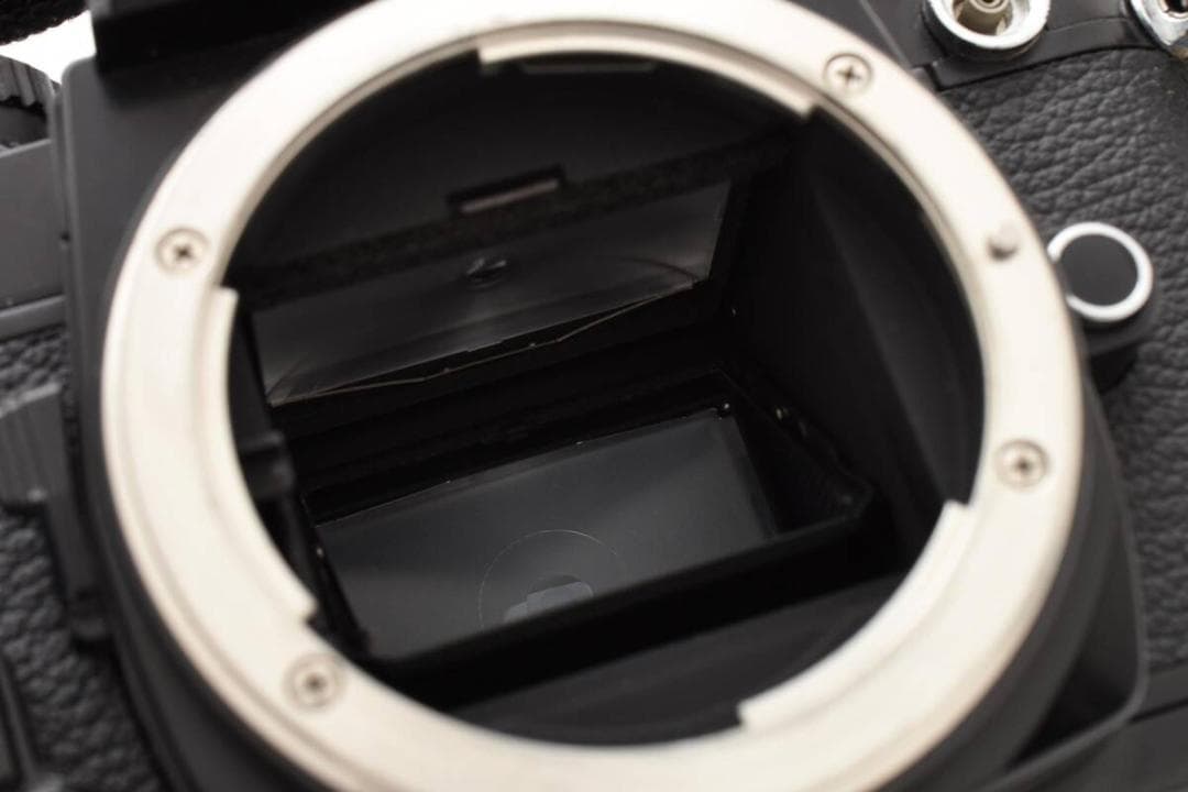 ニコン　Nikon New FM2 ボディ CE刻印 + MF-16 81