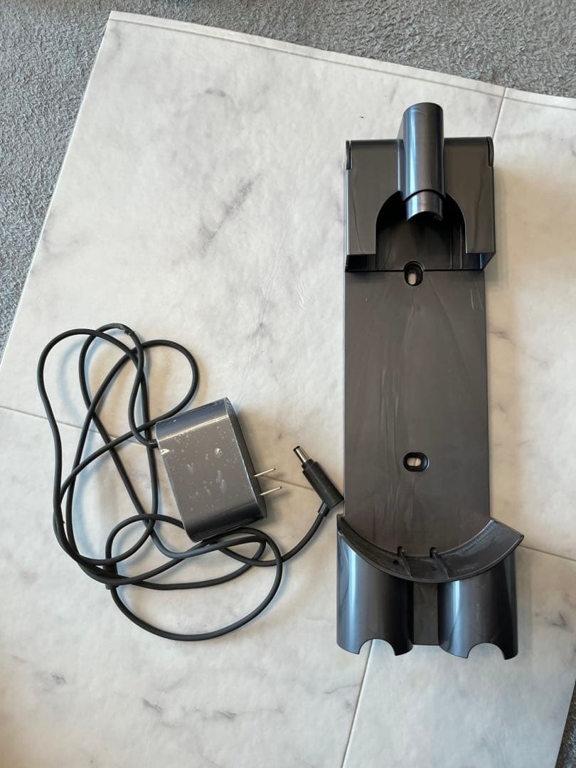 チ*チ様 【正規品】dysonダイソン Ｖ７コードレスクリーナー　フルセット