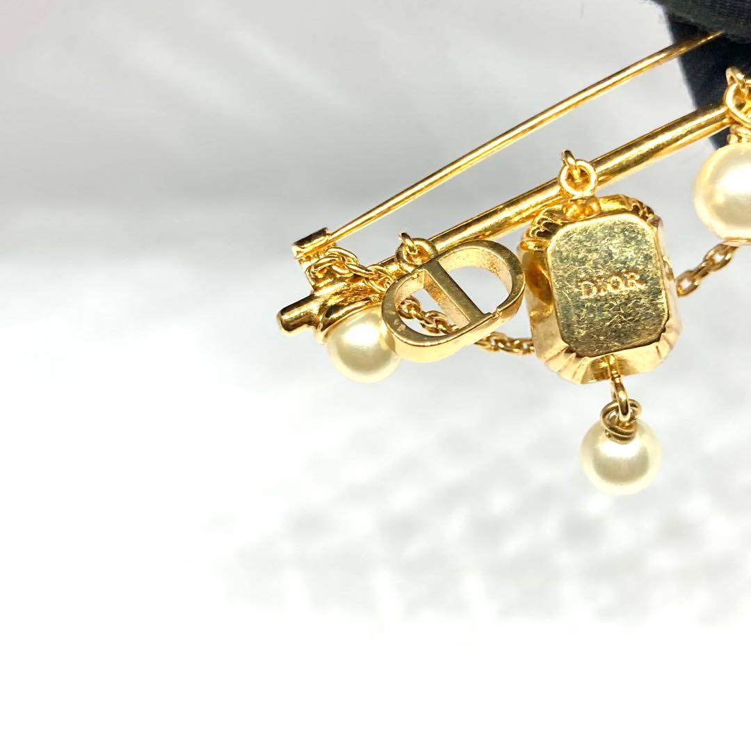 ディオール CDロゴ フェイクパール ブローチ GP