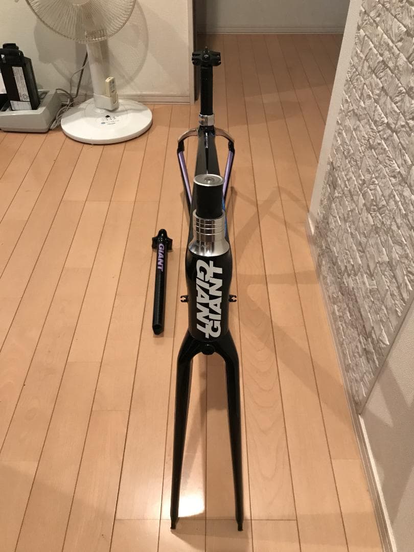 【価格交渉有】GIANTカーボンフレームセット XXS 適正身長150CM