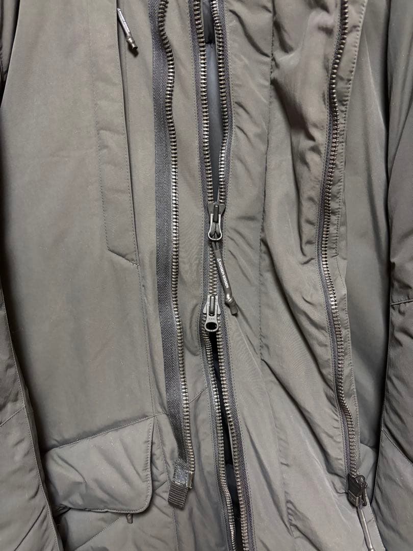 ROGEREGGER ロジャーエーガー　ダウンジャケット