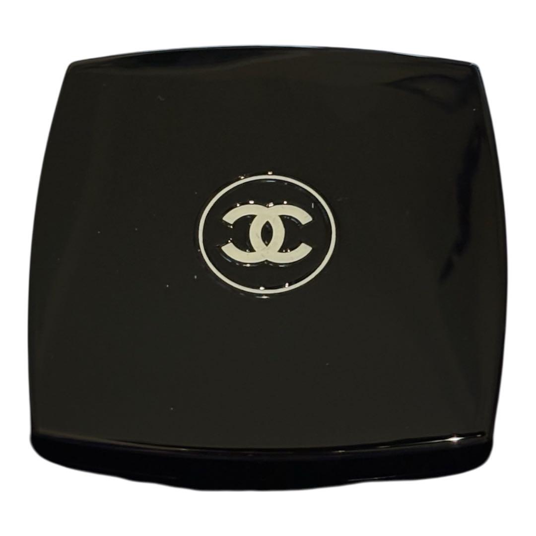 大幅値下げ✨CHANEL レキャトルオンブル　ブトン　アイシャドウ