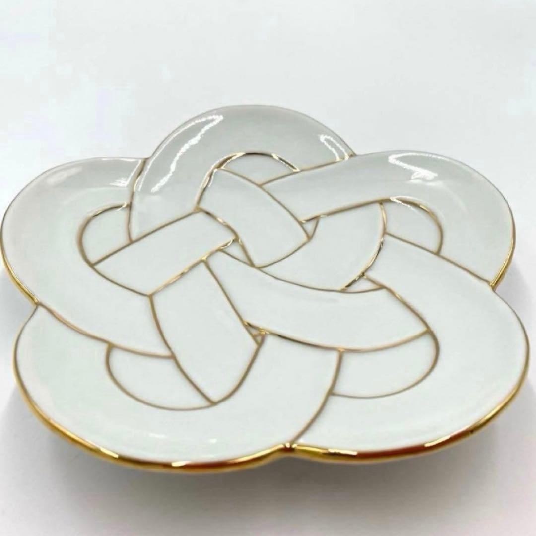 【新品】【大人気】有田焼田清窯　太白金線梅結び銘々皿　縁起物