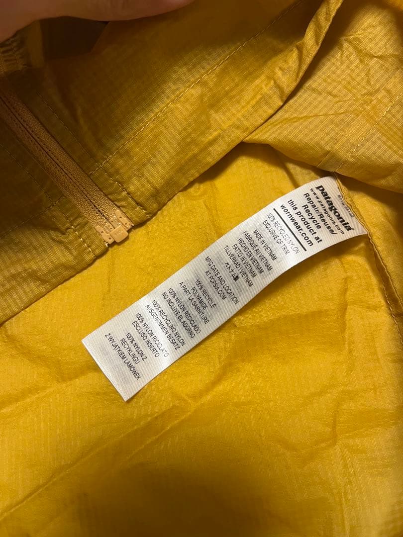 patagonia フーディニ M イエロー