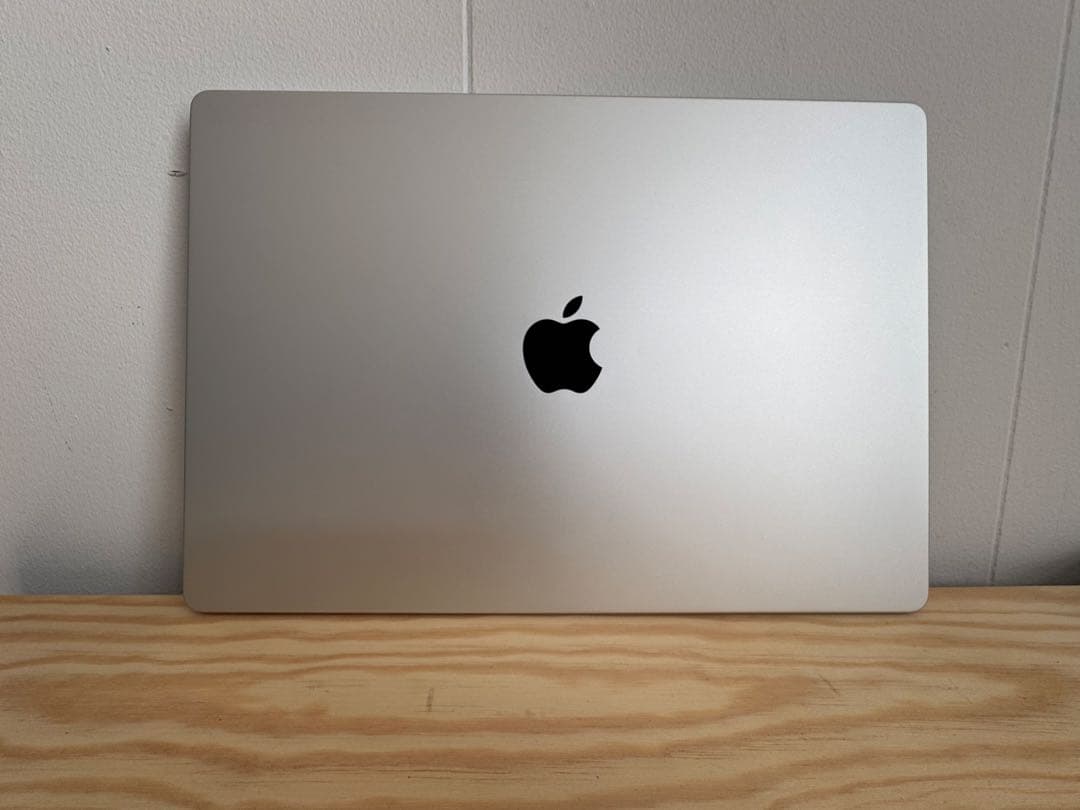 MacBook本体 Apple MacBook Pro 16in 16GB 512GB SSD