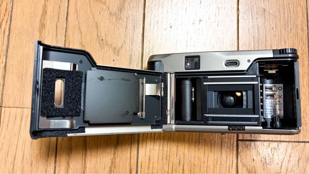 CONTAX TVS コンパクトフィルムカメラ Vario Sonnarレンズ