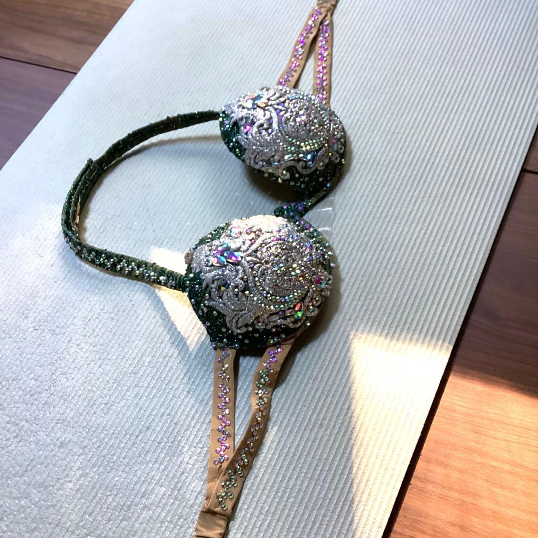 ベリーダンスコスチューム　グリーン