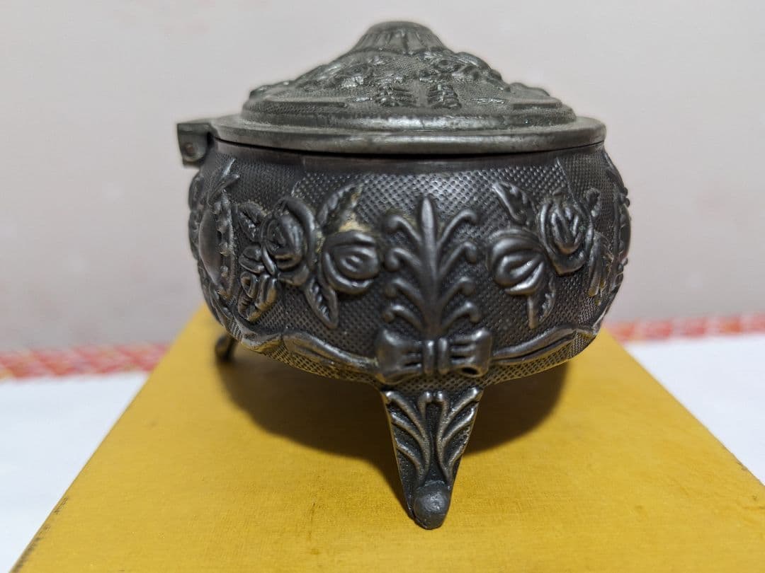 ♦ピューター製 猫足ジュエリーボックス 英国 フランス アールヌーヴォー様式