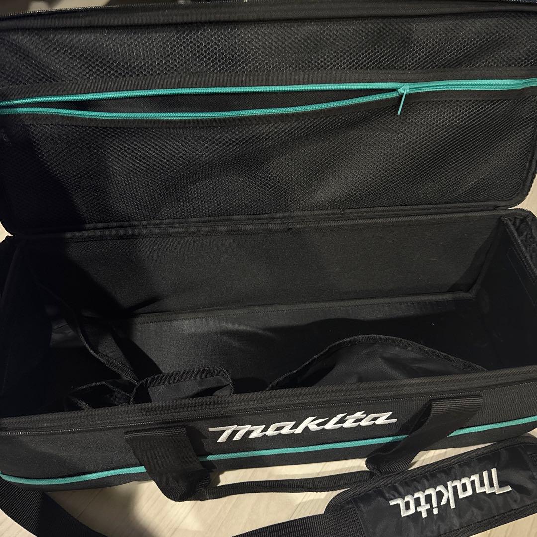 マキタ コードレス掃除機CL180 カプセル式 18V 本体のみ カバン付き