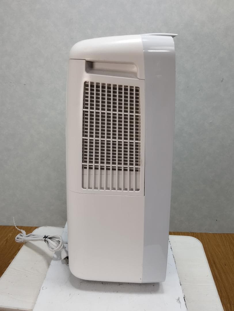 Y♦294 シャープ 衣類乾燥除湿機 CM-L100-W