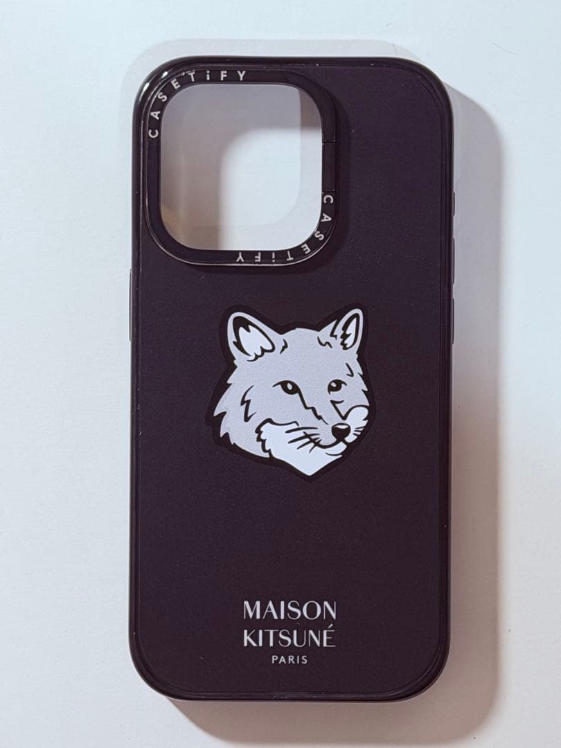 スタンド付きCASSETiFY MAISON KITSUNÉ iPhone
