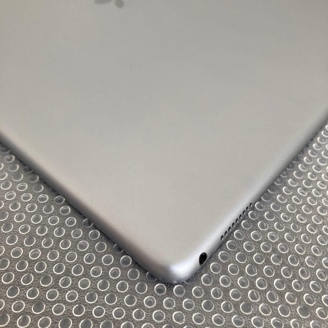 2646 外観美品☆iPad Pro 256GB 12.9インチ WIFIモデル