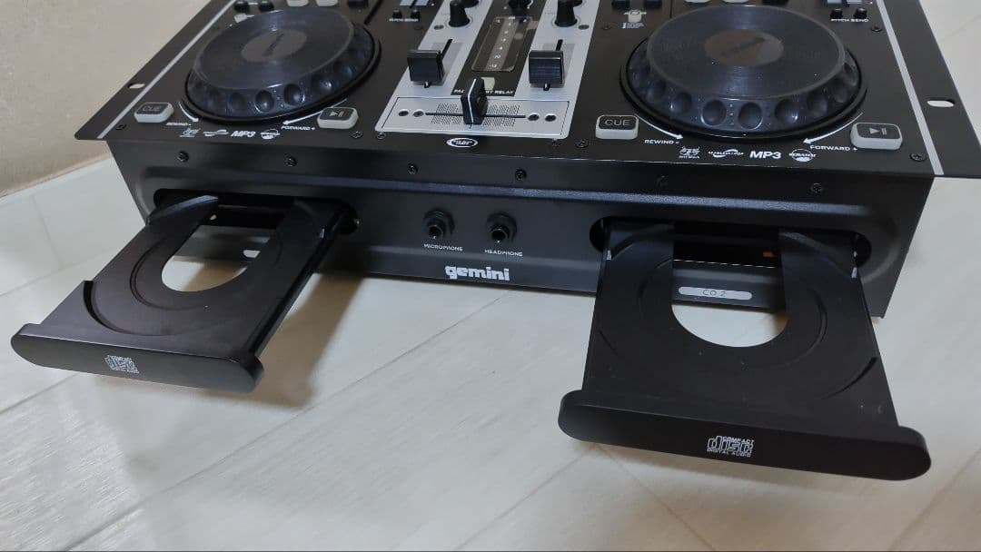 gemini DJ CD MIXING CONSOLE CDM−3650