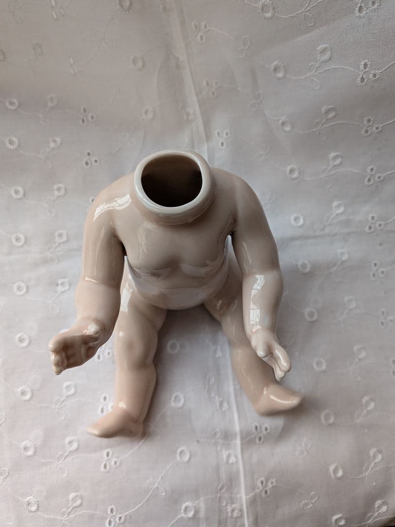 ベビーボディ型フラワーベース＊陶器＊THROW-A-KISS