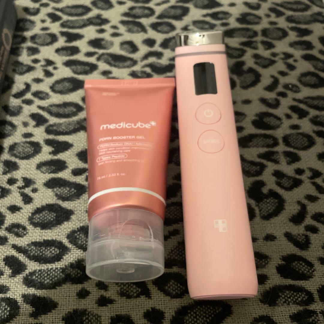 medicube AGE-R BOOSTER PRO 美顔器