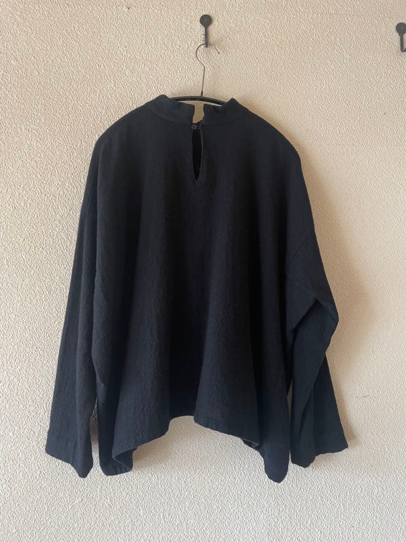 ARTS&SCIENCE モックネックウールブラウス　黒