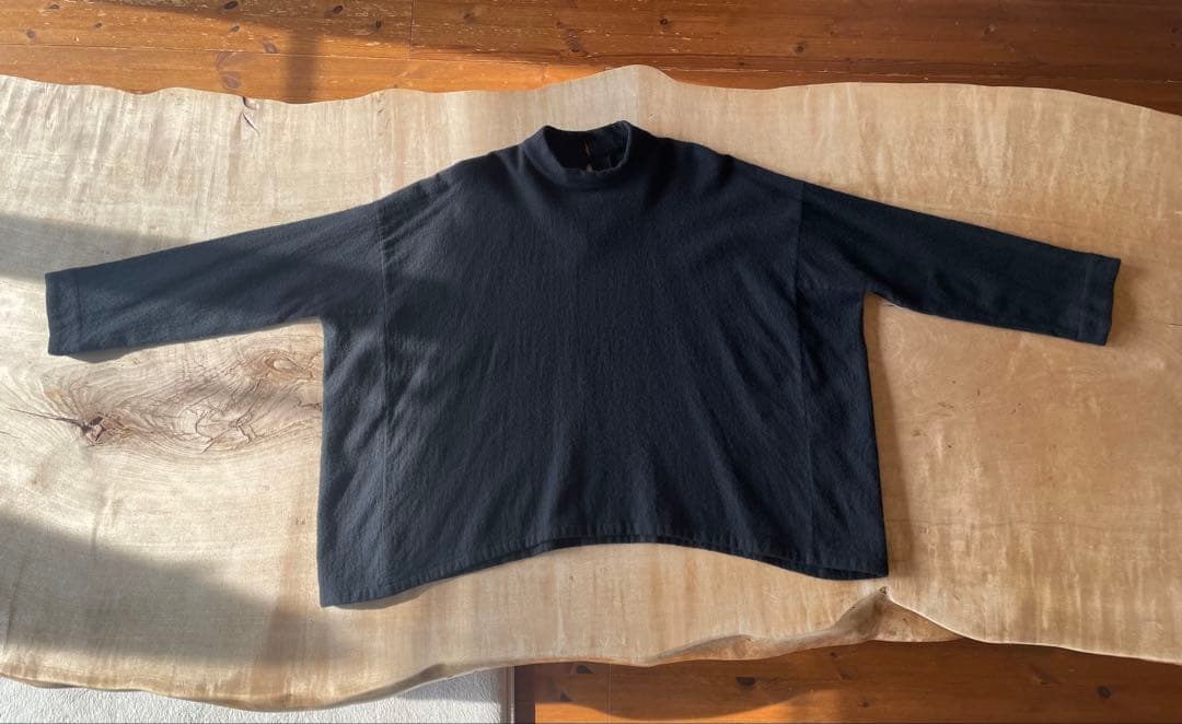 ARTS&SCIENCE モックネックウールブラウス　黒