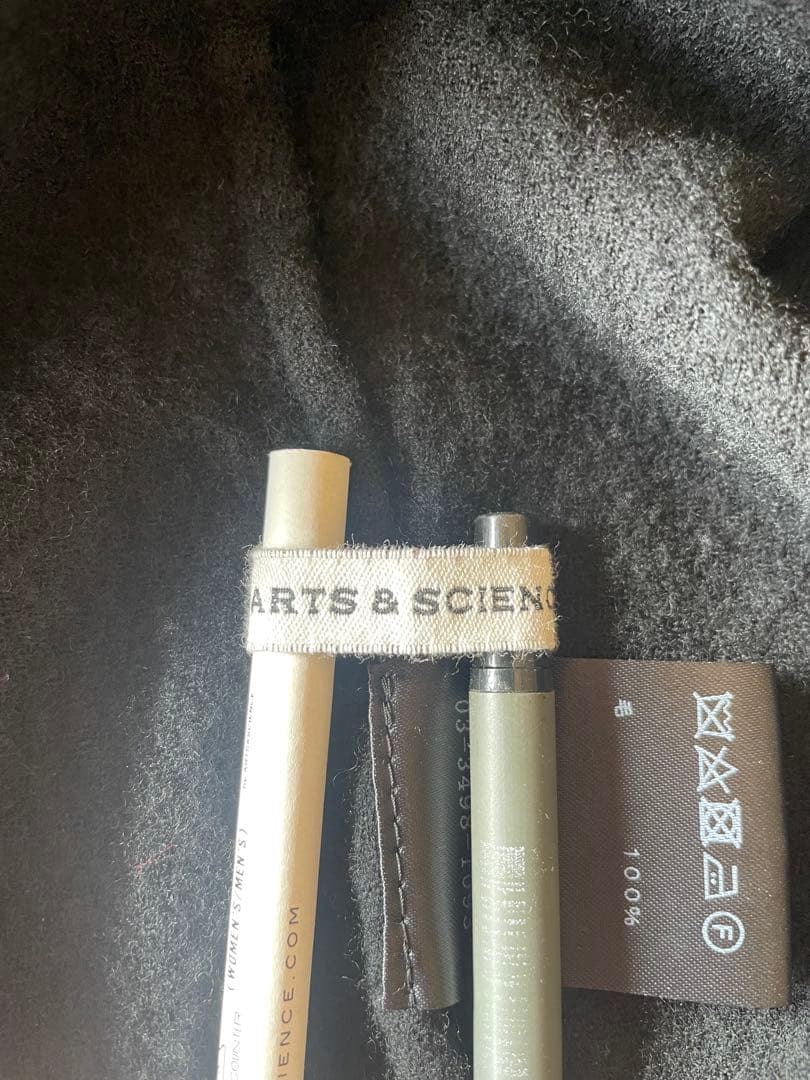 ARTS&SCIENCE モックネックウールブラウス　黒