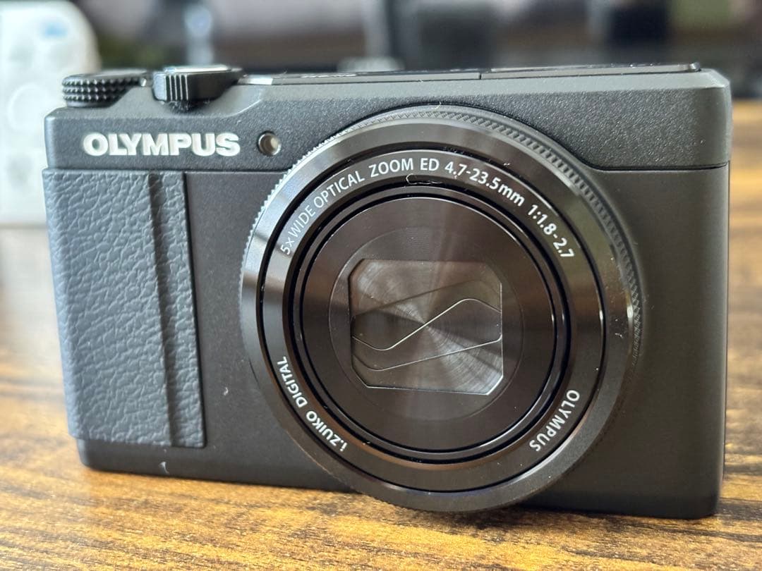 OLYMPUS オリンパス　STYLUS XZ-10 SDカード付