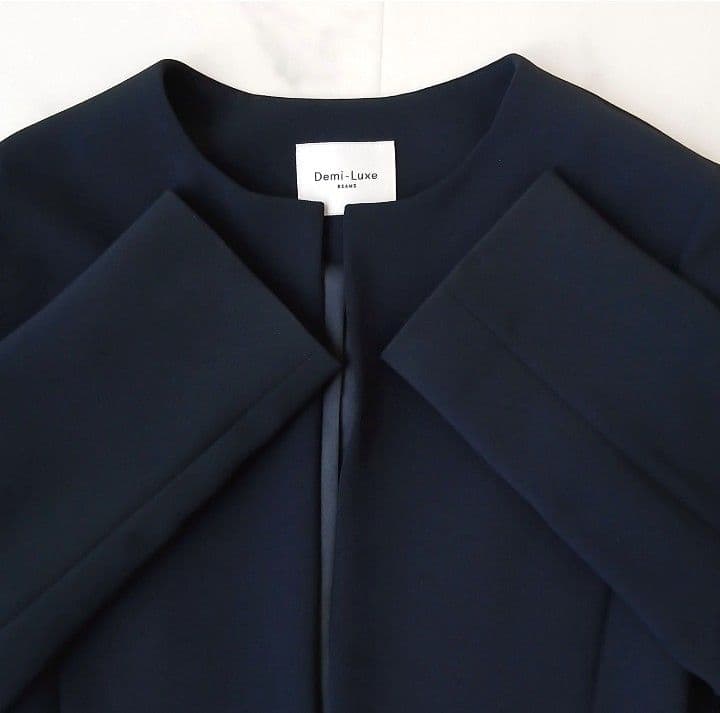 未使用 デミルクスビームス 上品 トリアセ ペプラムジャケット 38 ネイビー