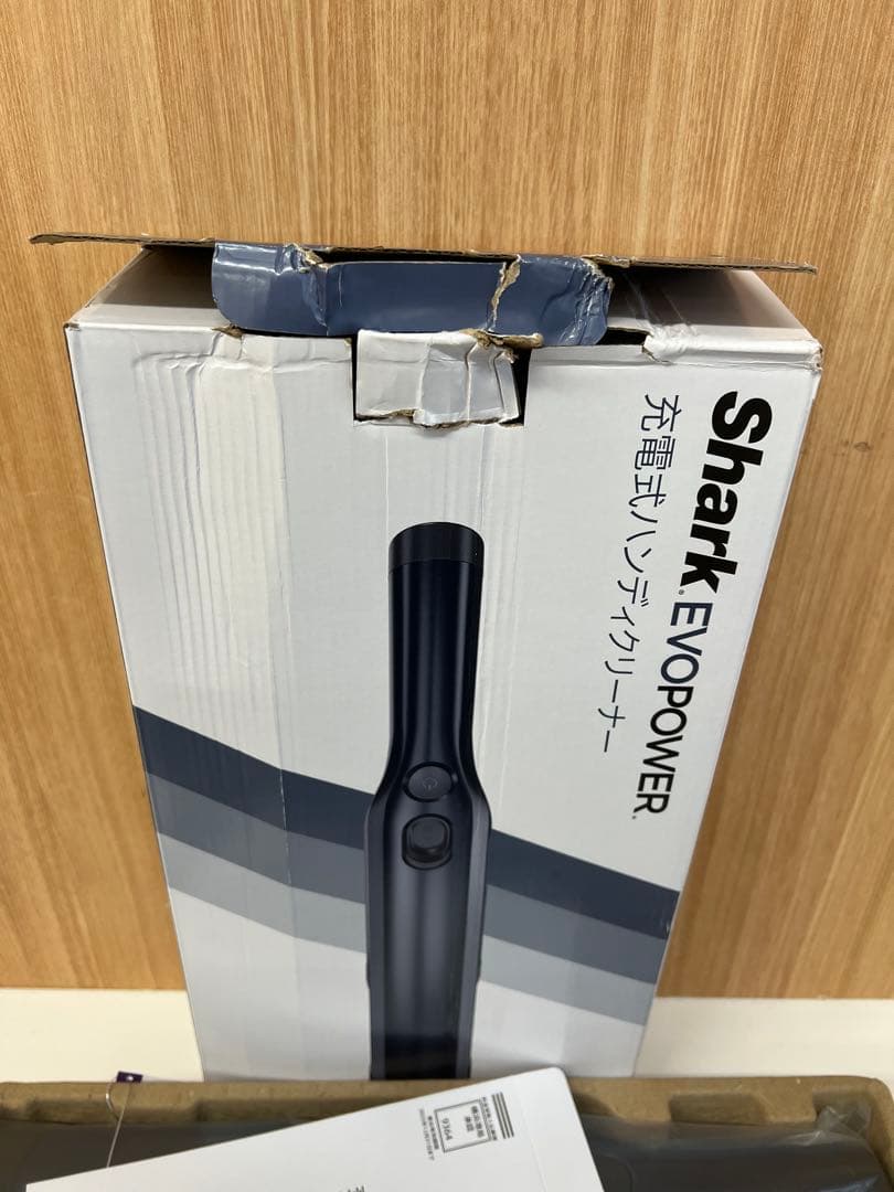 EVOPOWER 充電式ハンディクリーナー未使用ですが 箱にダメージ有り