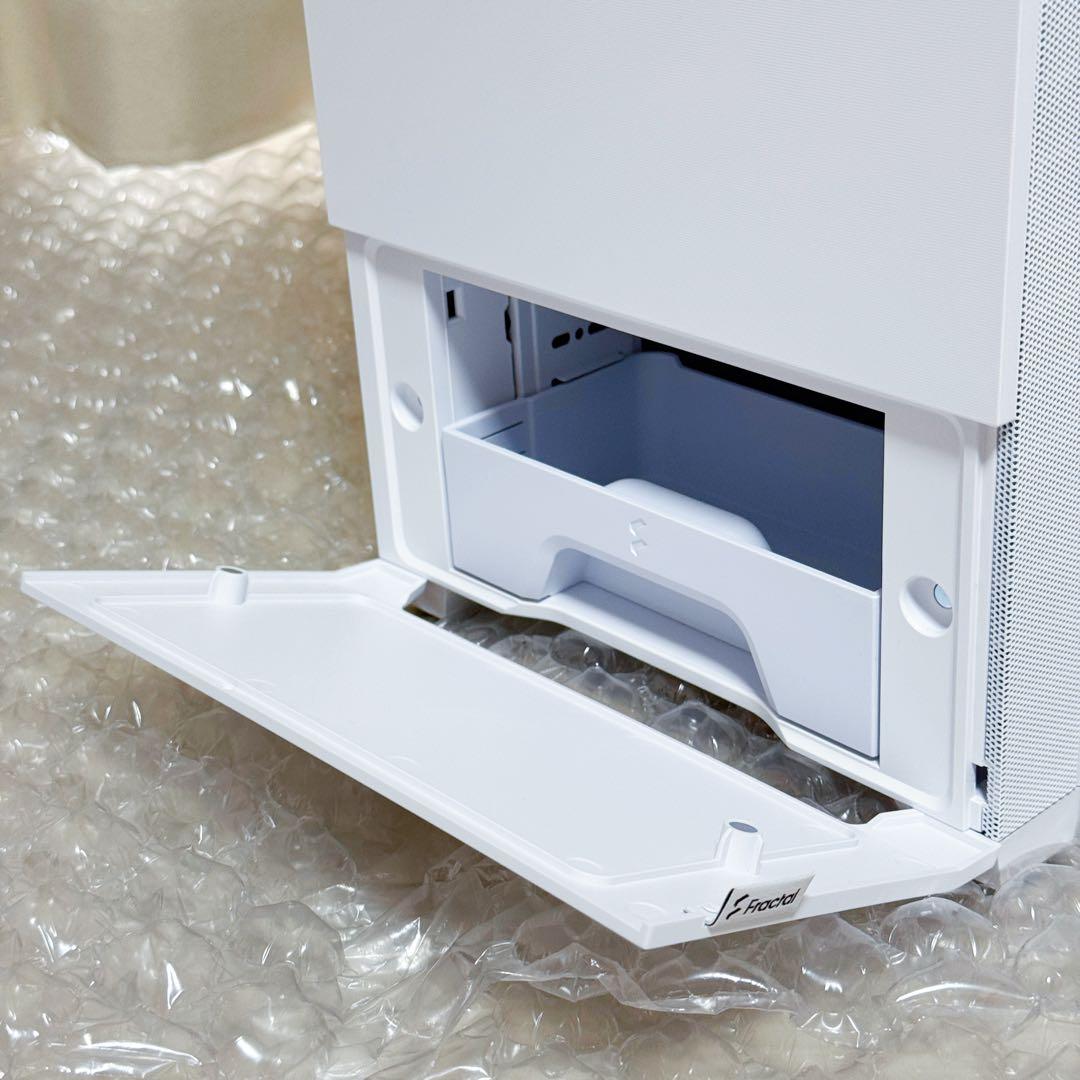 《値下げ中》Fractal Design Pop Silent PCケース