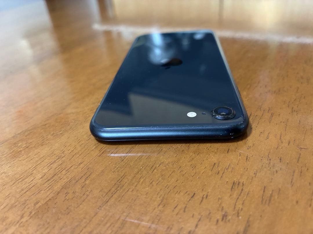 iPhone SE2 128GBブラック