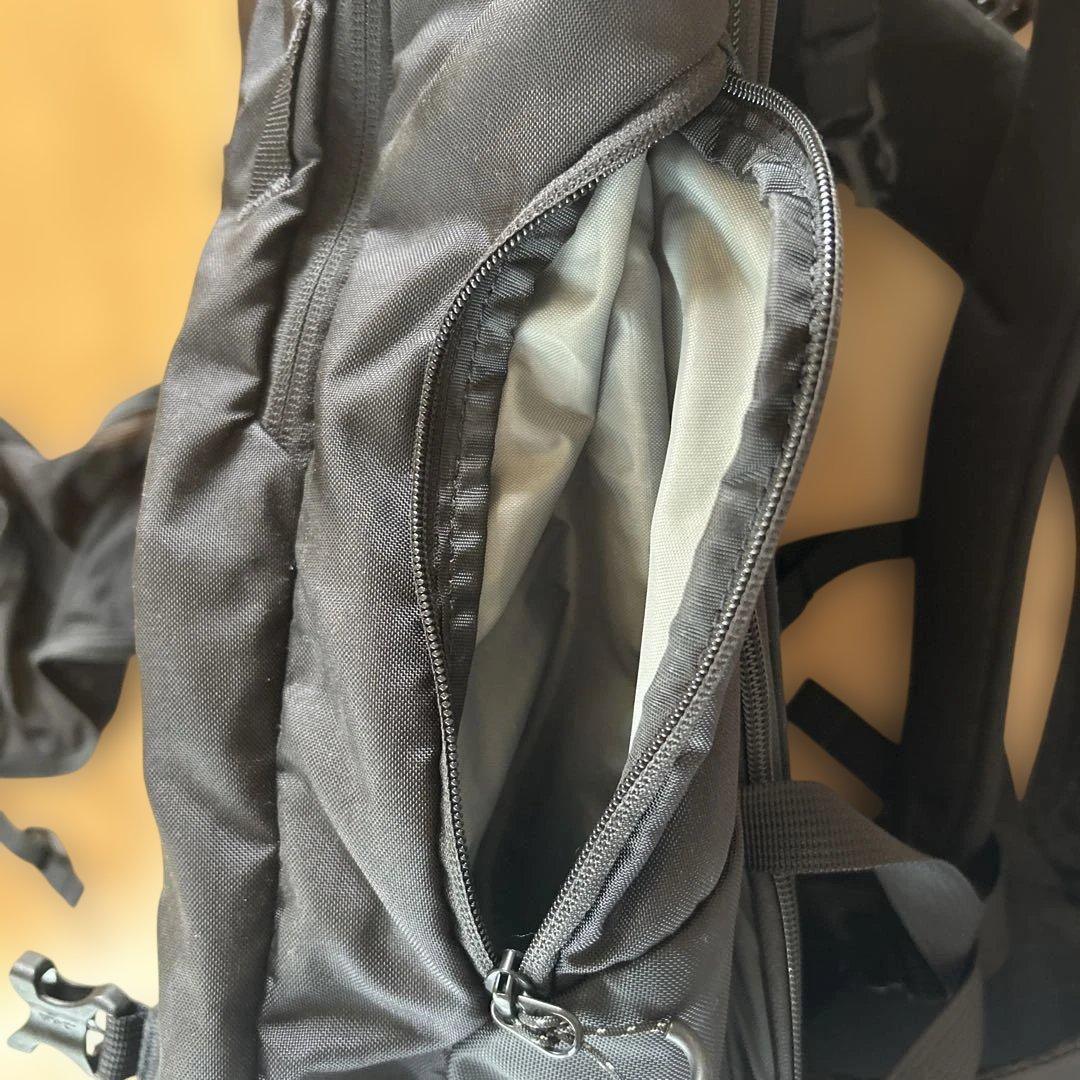 DAKINE POACHER 36 ブラック バックパック