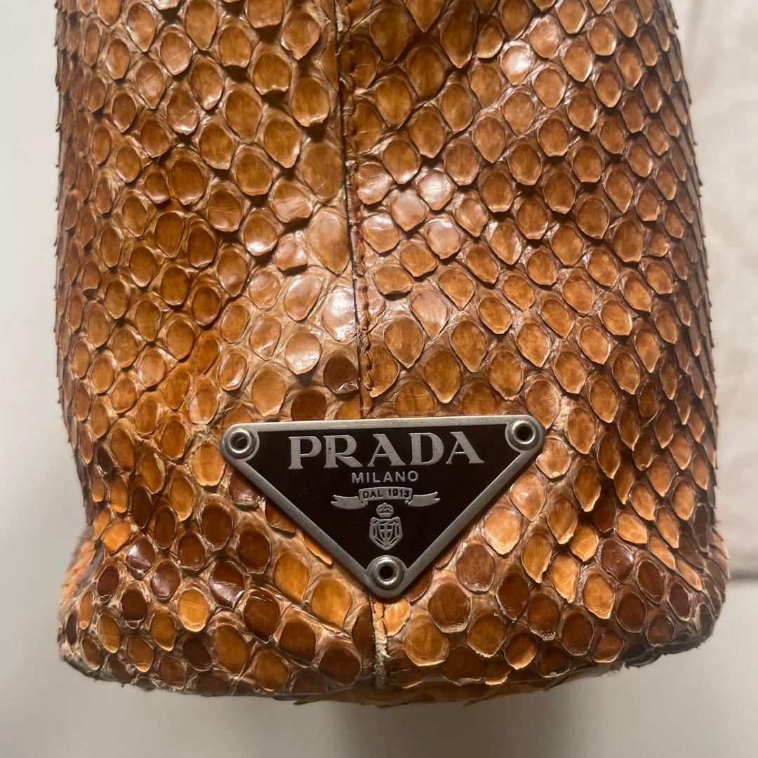 プラダトートバッグ パイソン三角プレート ギャランティカ ード保管袋