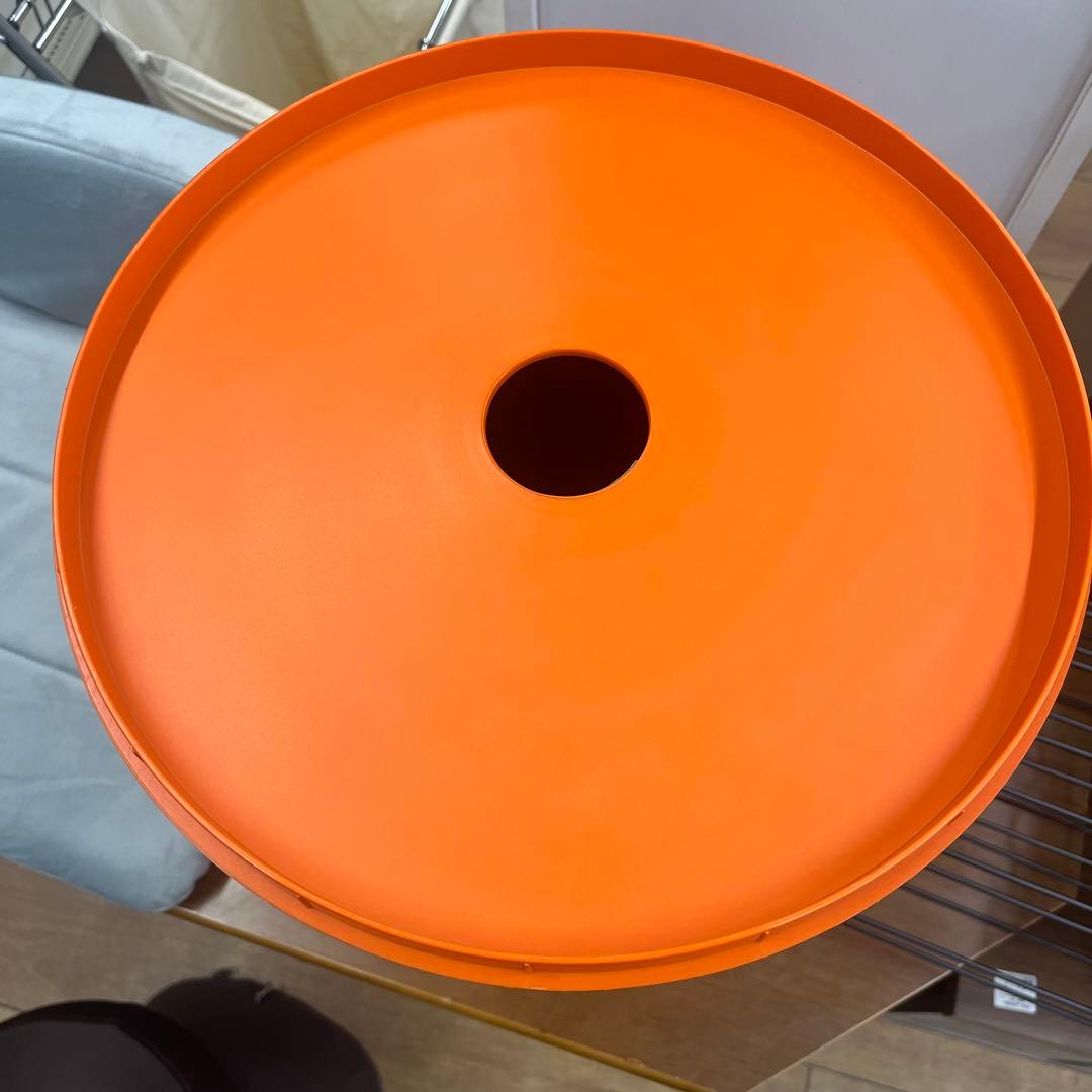 ドイツメーカー　AUTHENTICS オウセンティックス　　ランドリースツール