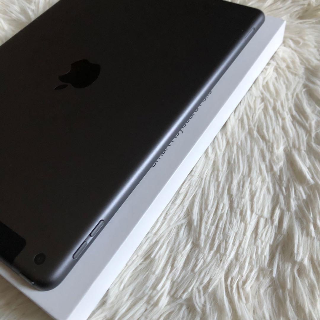 【即購入OK】iPad 第8世代 セルラーモデル【極美品】 #65 【付属品】