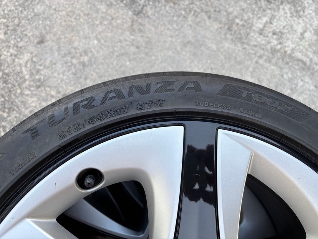 トヨタ 50プリウス純正ツーリング　S17インチ タイヤホイールセット