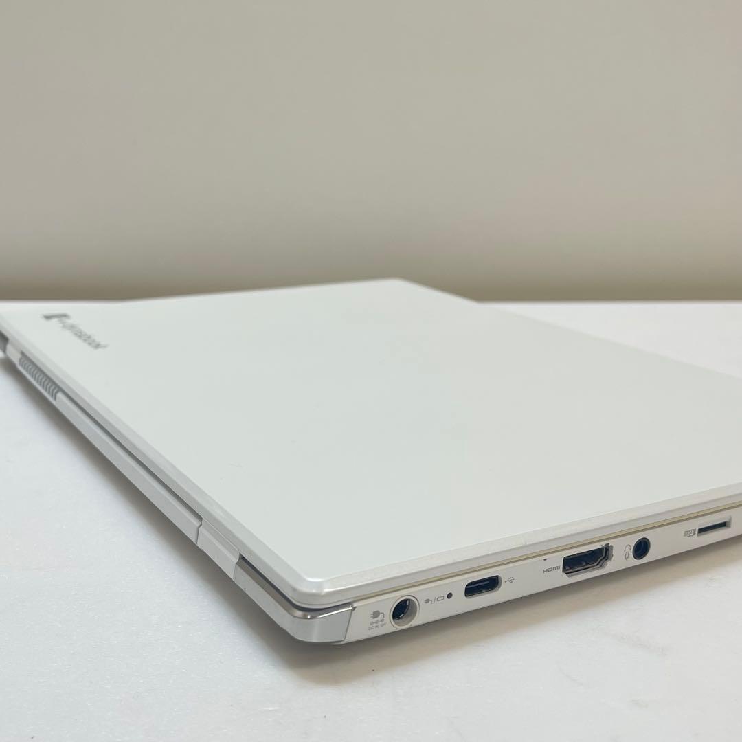 #555 東芝 Dynabook i7-10510U 16GB Office付き