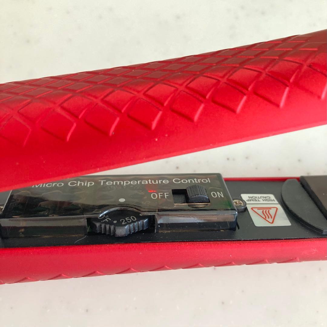 ★BOUTANIC ボタニック　ヘアアイロン （赤、レッド）★